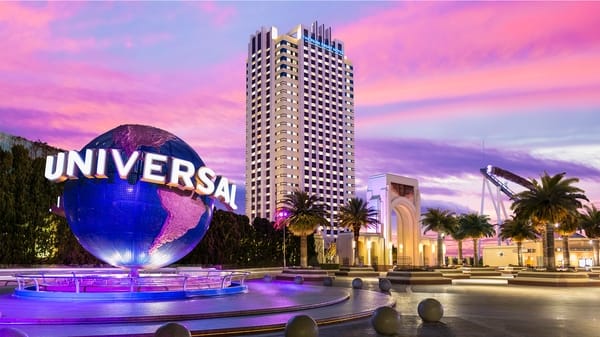 Hotels around Universal City Station